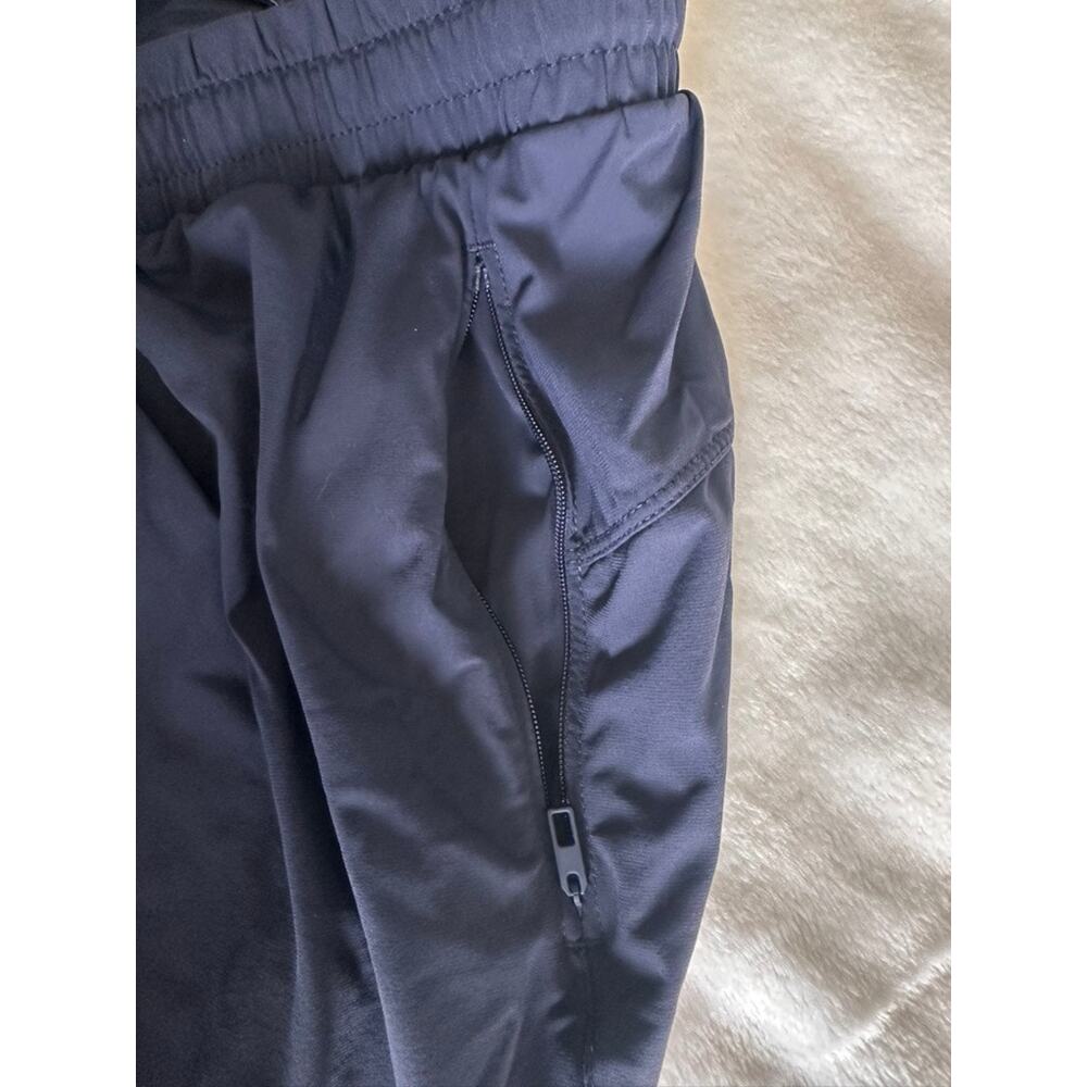 Fabletics Athletic Drawstring Shorts Zip Pockets … - image 6